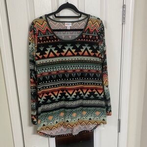 NWOT LulaRoe Lynnae Long Sleeve Top (M)